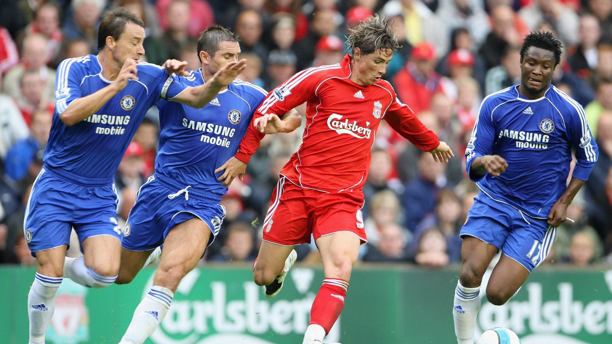 球员在欧冠比赛中以关键远射打破僵局,欧冠球员跑动距离